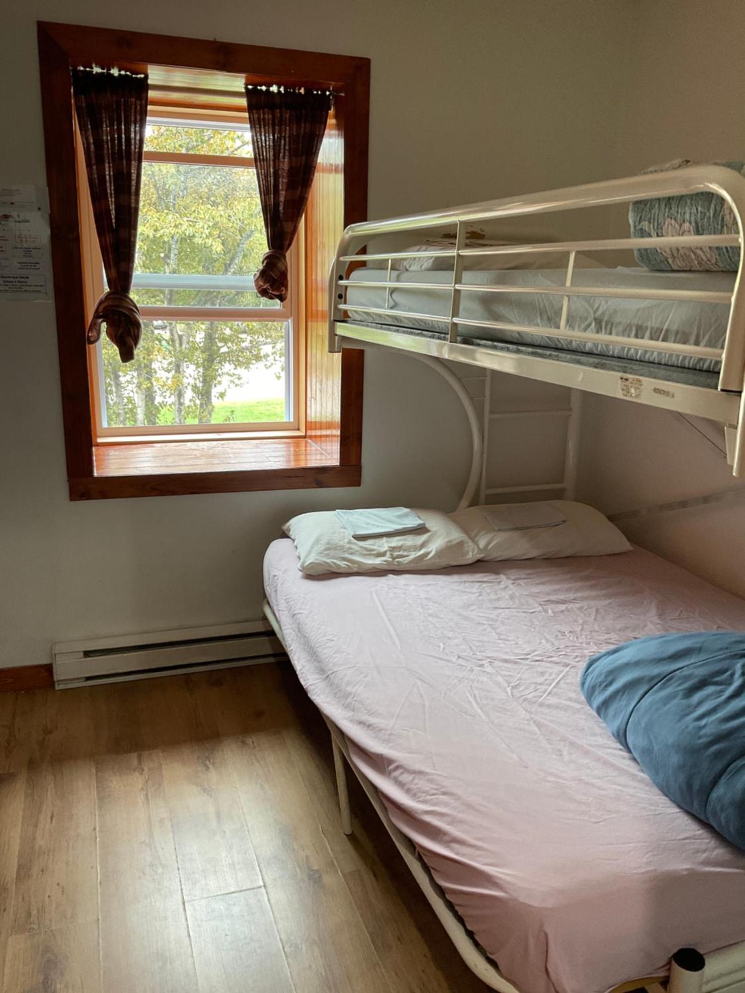 Auberge Jeunesse De Tadoussac Eksteriør bilde